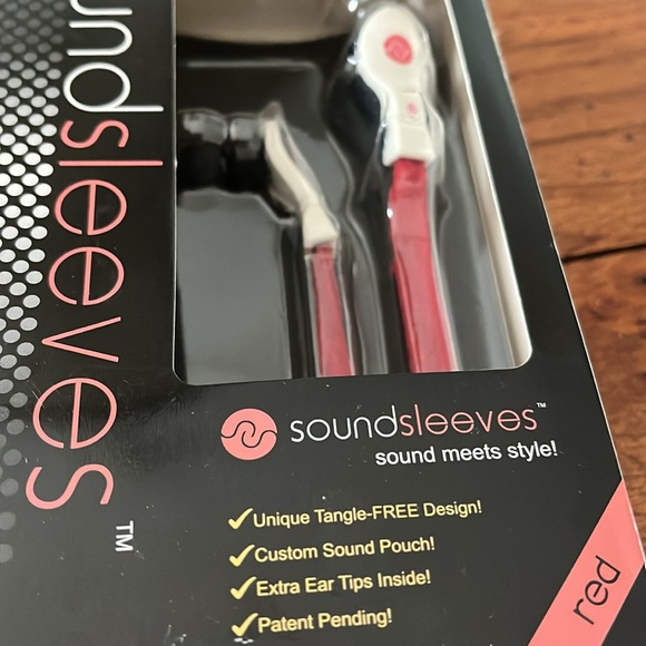 Soundsleeves, fabric covered in-ear earphones, red/white - Picture 3 of 4